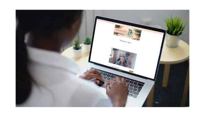 Social Media Manager 1280 × 300px 1280 × 400px 700 ×